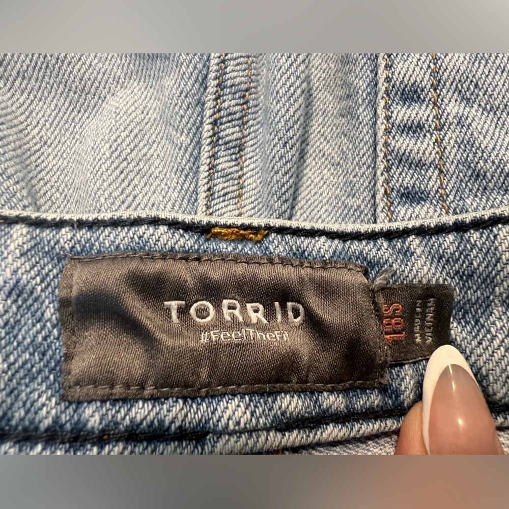 Torrid Distressed Wide Leg Jeans Size 18S - Picture 5 of 9